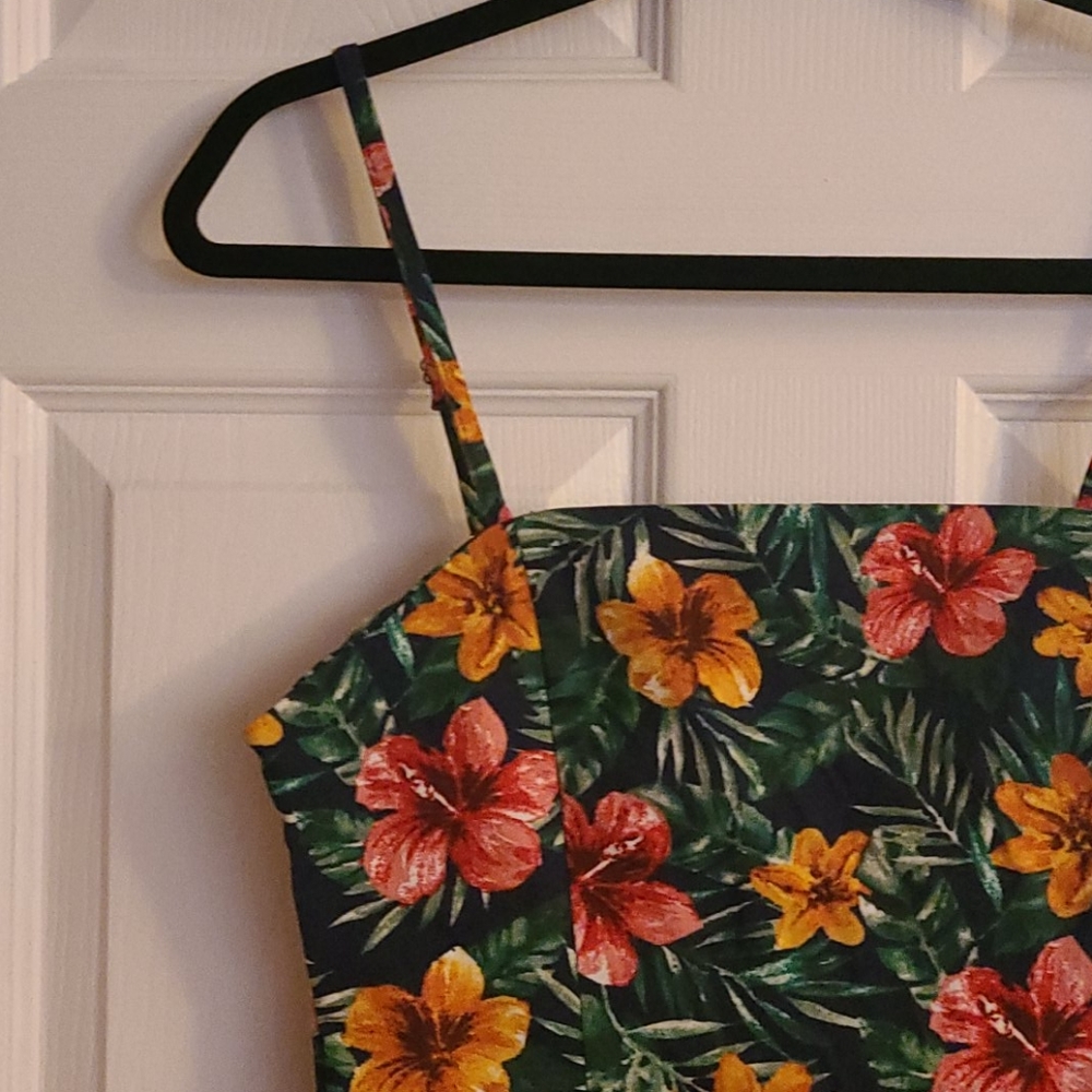Dress - Picture 2 of 3